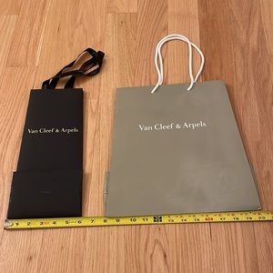 Van Cleef & Arpels shopping bags